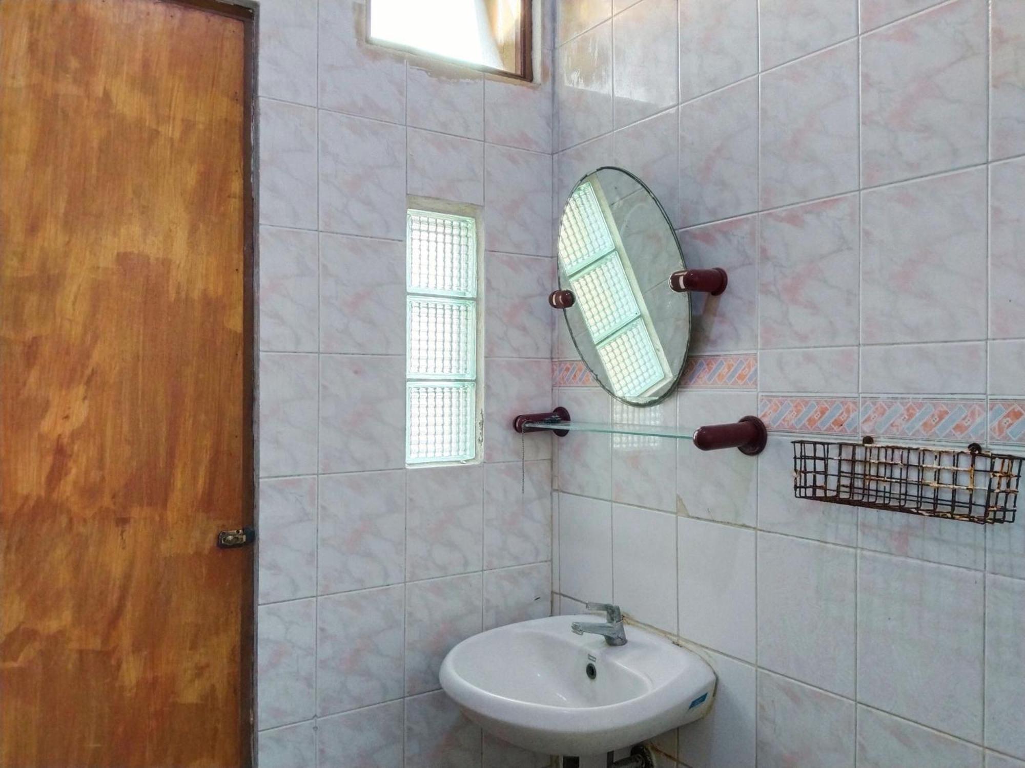 Griya Cempaka Baru At-taqwa Syariah 3* Jakarta